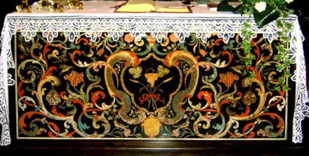  Altarplatte aus farbiger Scagliola in der Kirche S.Stefano, Montronio (S. Fedele Intelvi)